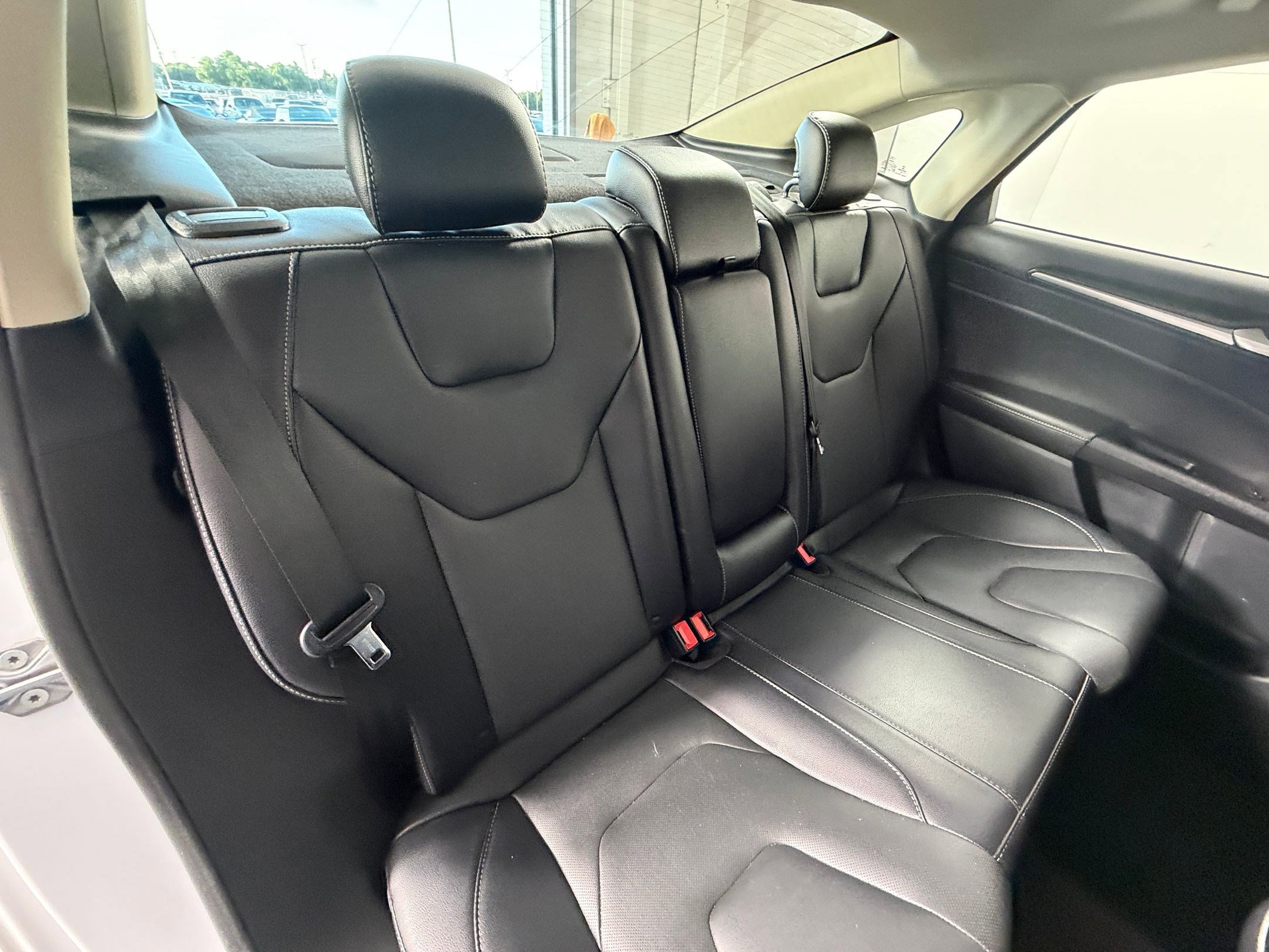 Used 2020 Ford Fusion Titanium AWD/4WD image 33