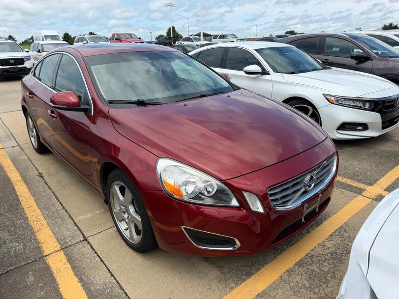 Used 2013 Volvo S60 T5 FWD image 2