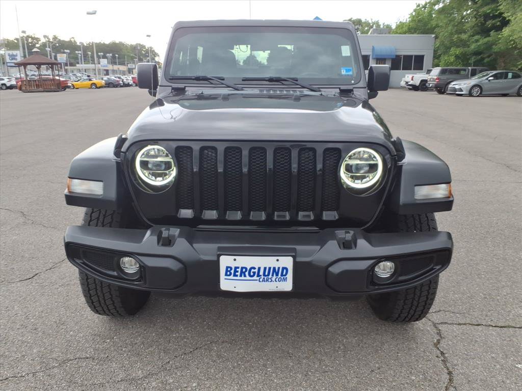 Used 2022 Jeep Wrangler Sport AWD/4WD image 9