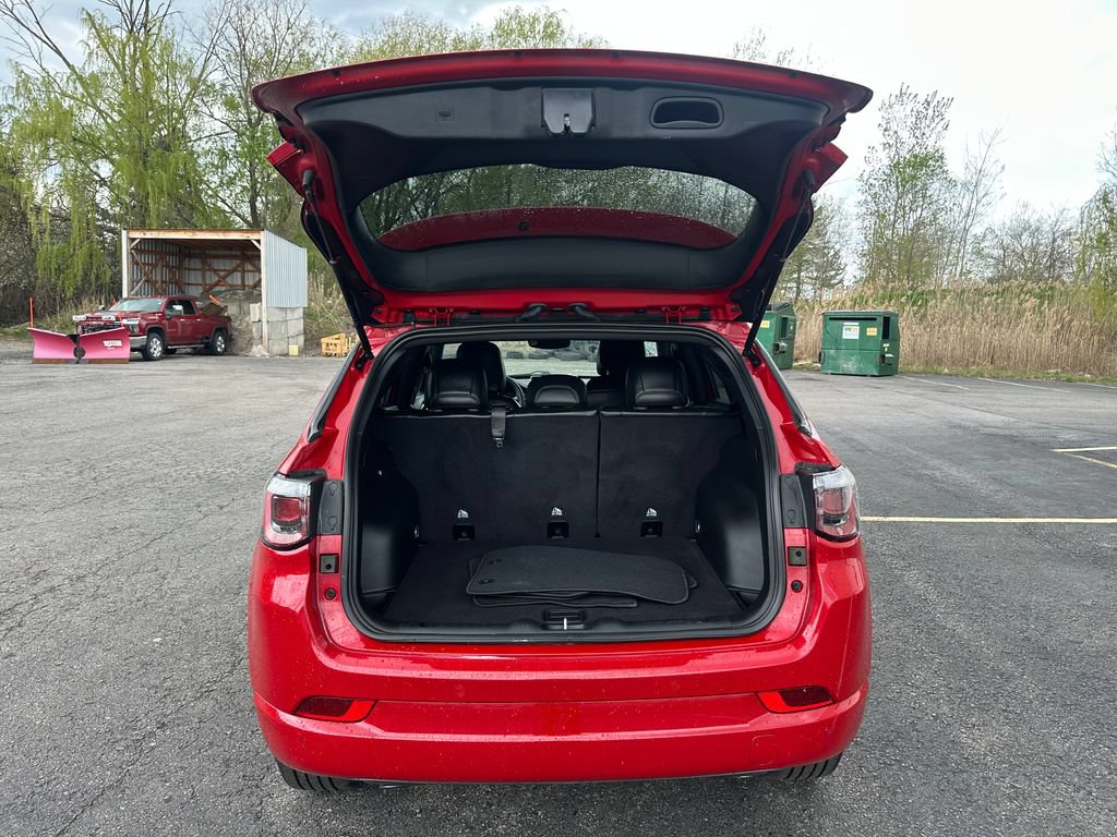 Used 2023 Jeep Compass Limited AWD/4WD image 17