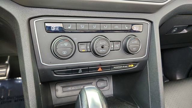 Used 2021 Volkswagen Atlas Cross Sport SE w/ Panoramic Sunroof Package image 47