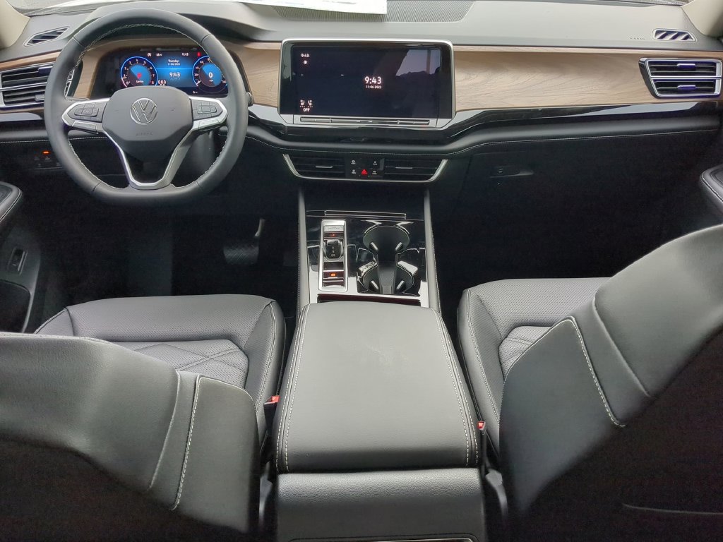 New 2026 Volkswagen Atlas SE FWD image 14
