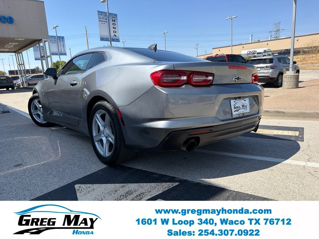 Used 2020 Chevrolet Camaro LT RWD image 6