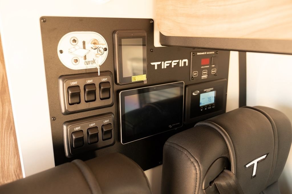 Used 2023 Mercedes-Benz Sprinter 2500 image 72
