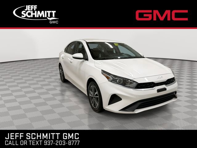 Used 2024 Kia Forte LXS image 13