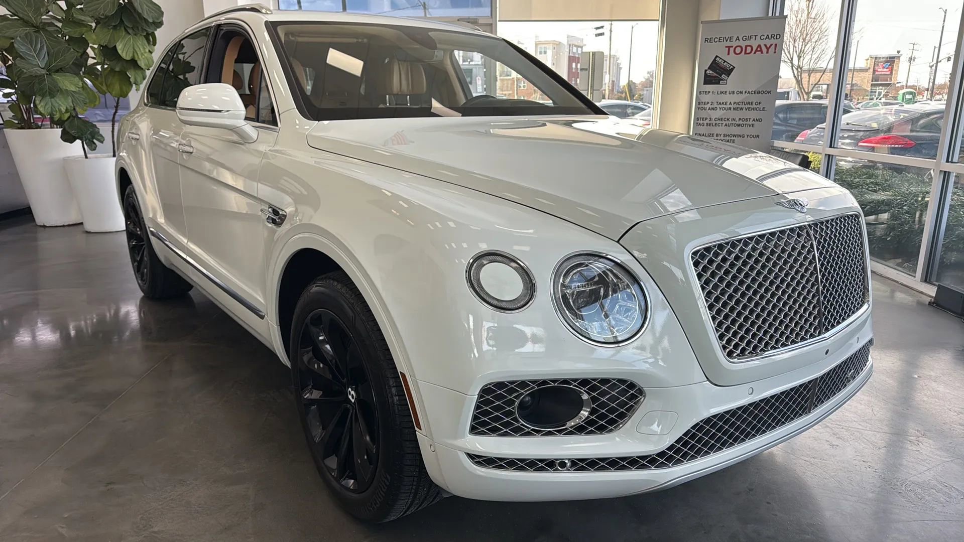 Used 2017 Bentley Bentayga W12 Sport Utility 4D image 5