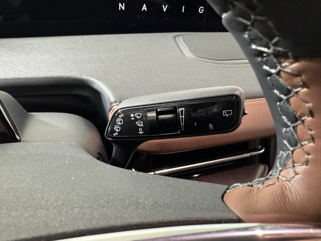 New 2026 Lincoln Navigator Reserve AWD/4WD image 46