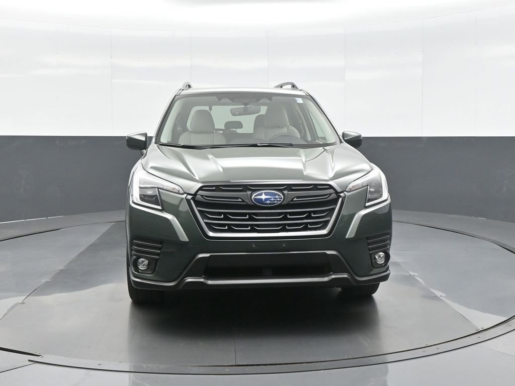 Used 2024 Subaru Forester Premium image 2