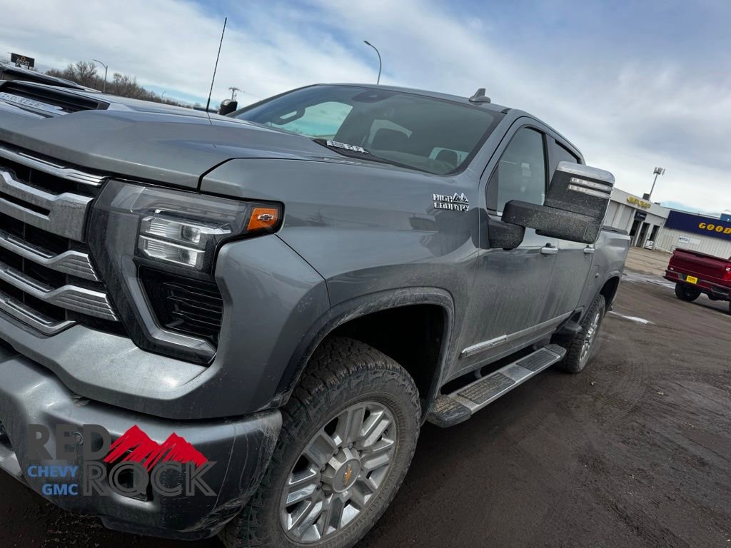 Used 2024 Chevrolet Silverado 2500 High Country image 4