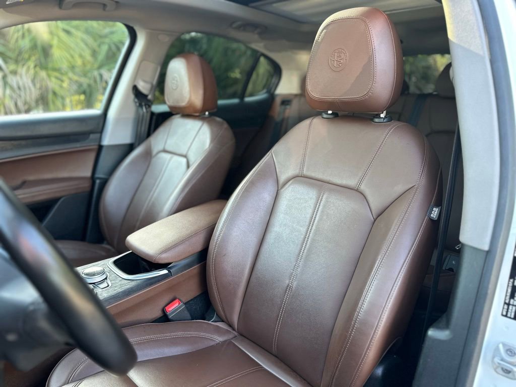 Used 2020 Alfa Romeo Stelvio w/ Nero Edizione image 16