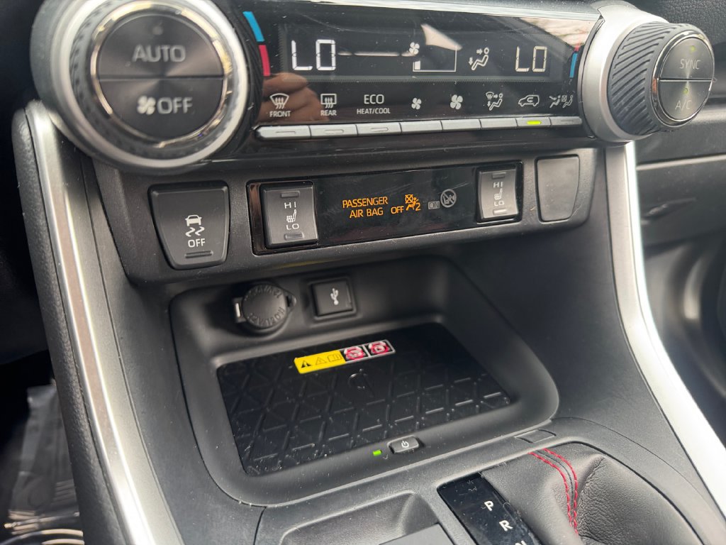 Used 2022 Toyota RAV4 XSE w/ Weather Package AWD/4WD image 24
