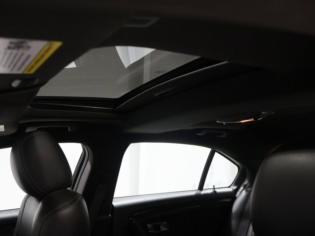 Used 2017 Ford Taurus Limited image 11