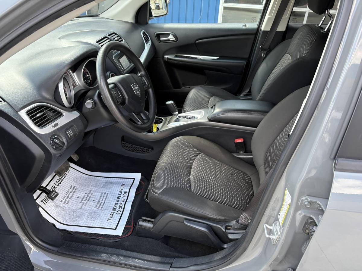 Used 2020 Dodge Journey SE image 12