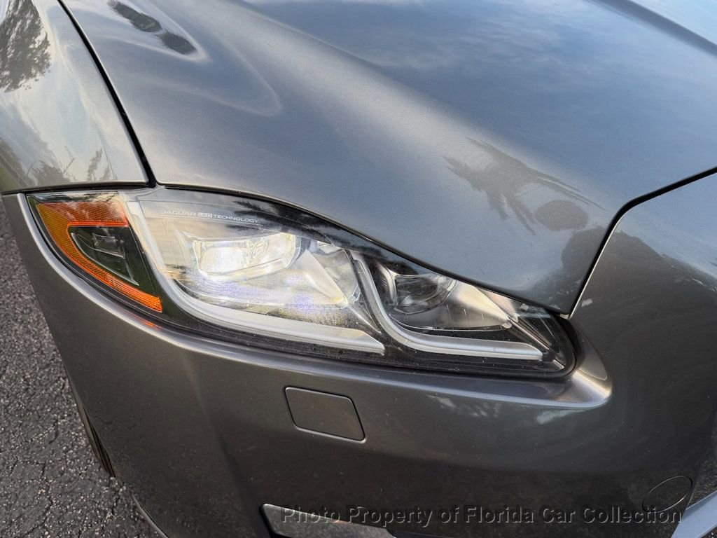 Used 2017 Jaguar XJ R-Sport image 31