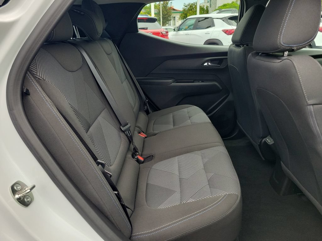 Used 2027 Chevrolet Bolt LT w/ Comfort Package FWD image 19