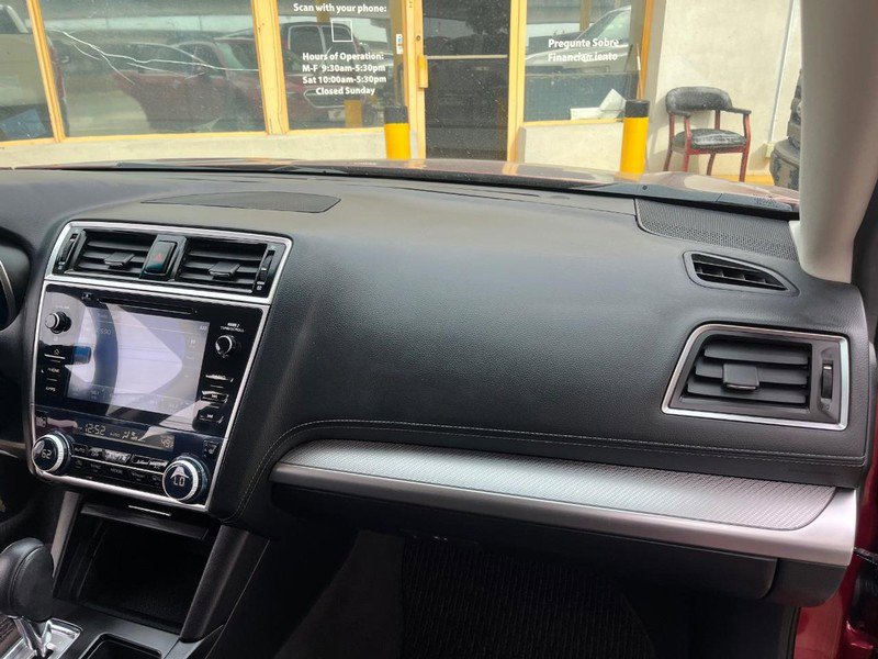 Used 2018 Subaru Outback 2.5i Premium image 12