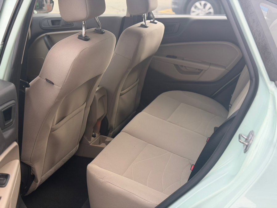 Used 2017 Ford Fiesta SE image 10