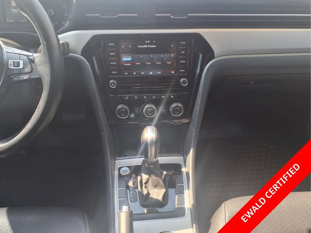 Used 2020 Volkswagen Passat 2.0T SE FWD image 21