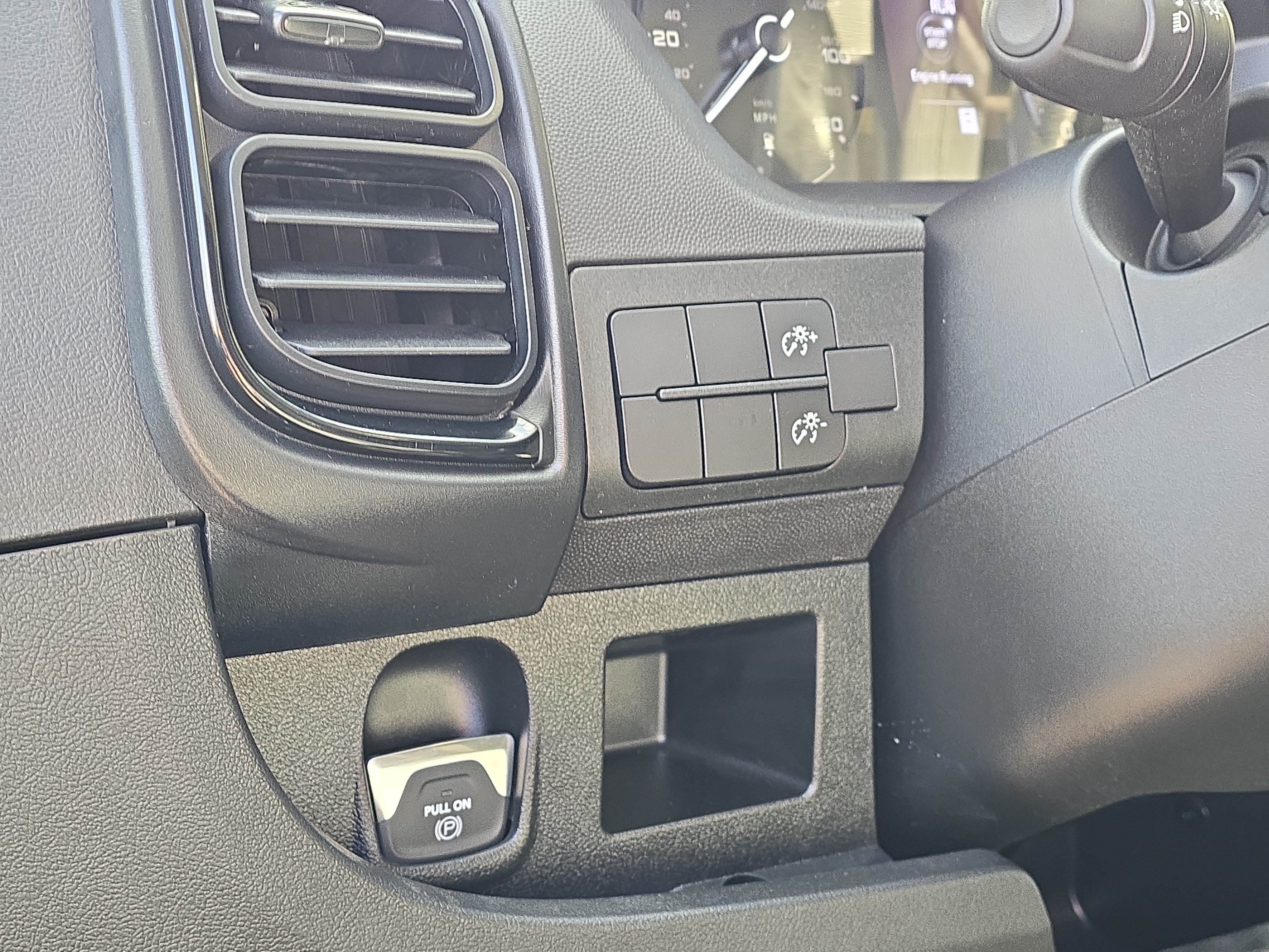 Used 2025 RAM ProMaster 2500 FWD image 14