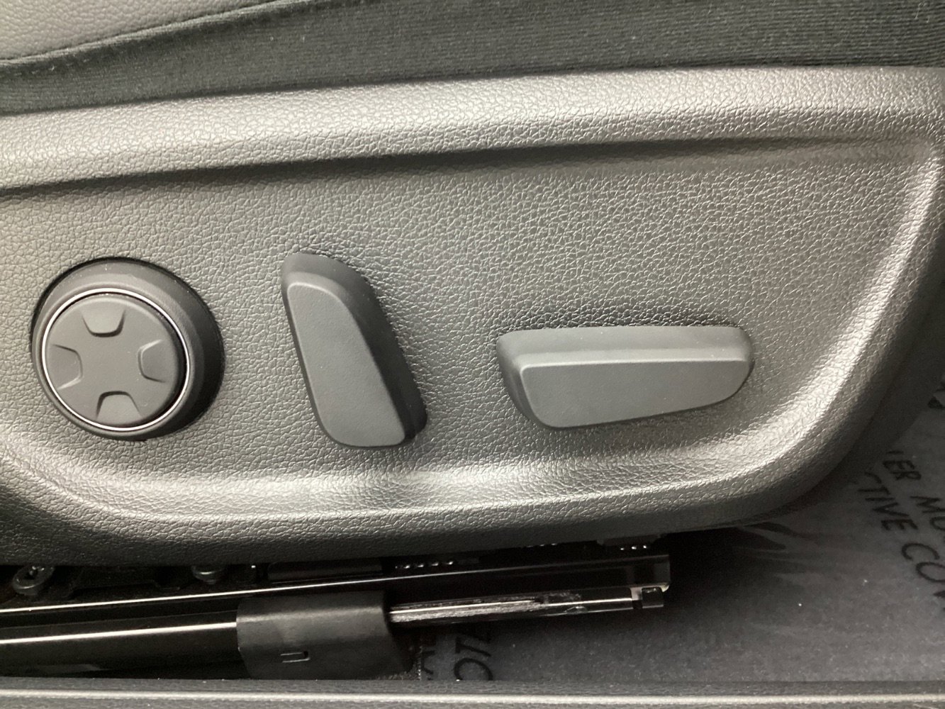 Used 2022 Genesis G70 2.0T w/ Prestige Package image 42