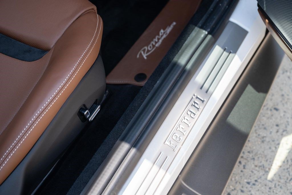 Used 2024 Ferrari Roma Spider RWD image 59