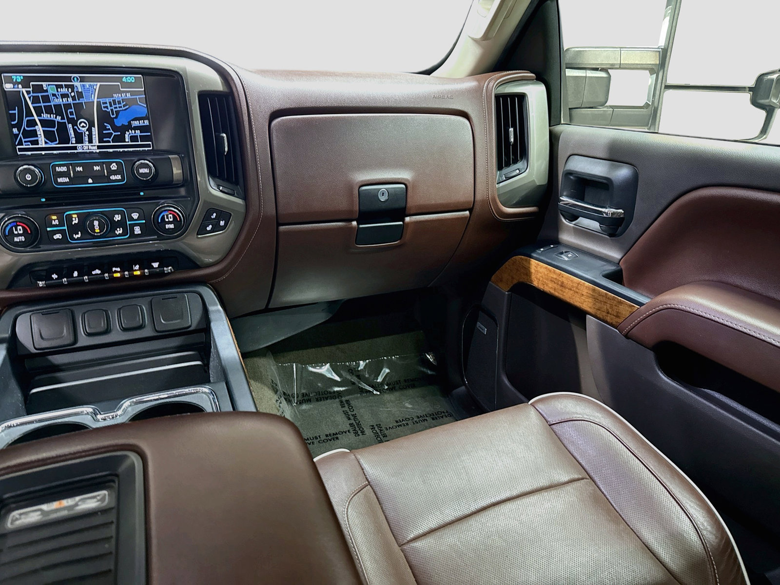 Used 2017 Chevrolet Silverado 2500 High Country w/ Duramax Plus Package AWD/4WD image 27