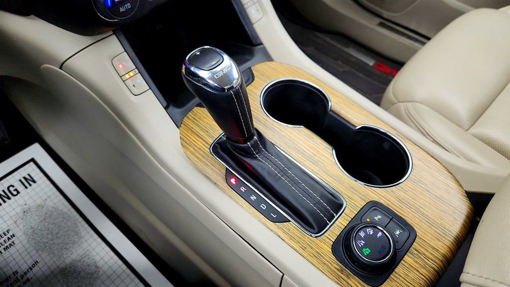 Used 2019 GMC Acadia Denali image 17