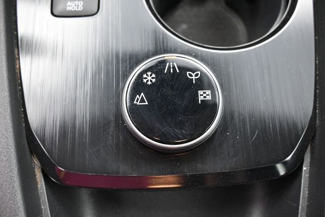 Used 2025 Nissan Rogue SV AWD/4WD image 27