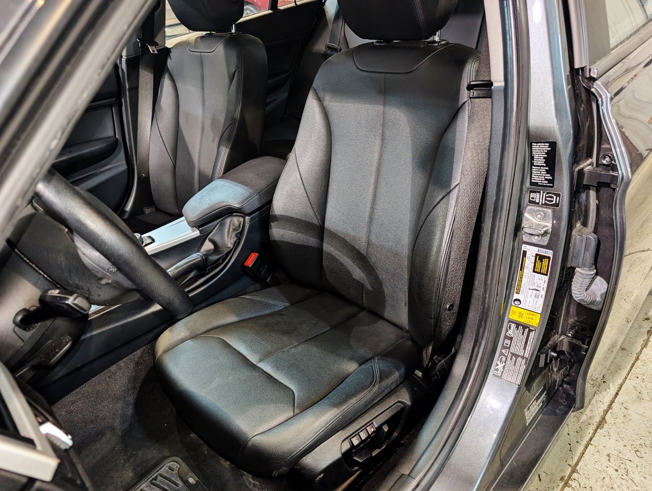 Used 2013 BMW 328i xDrive Sedan AWD/4WD image 16