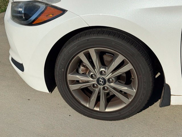 Used 2018 Hyundai Elantra SEL FWD image 4