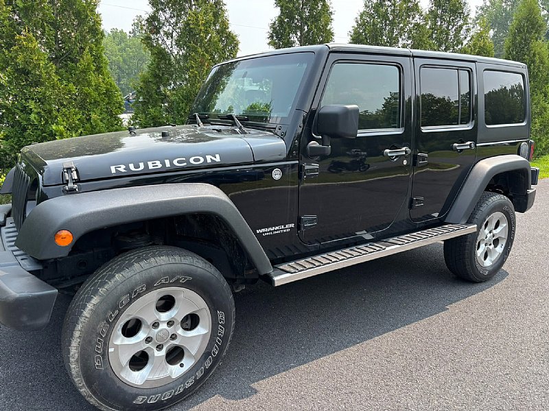 Used 2011 Jeep Wrangler Unlimited Rubicon image 2