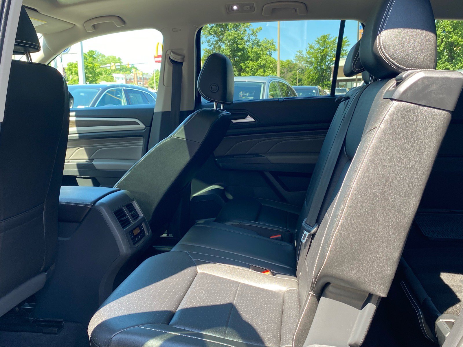 Certified 2023 Volkswagen Atlas SE w/ Panoramic Sunroof Package AWD/4WD image 17