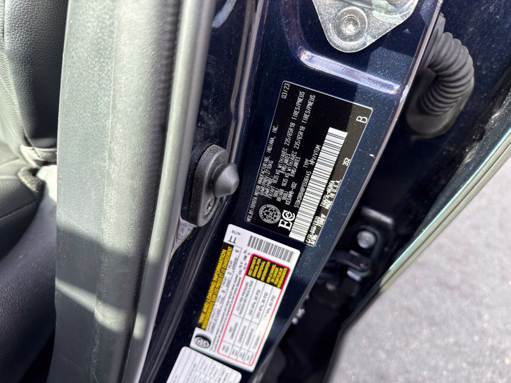 Used 2023 Toyota Highlander XLE AWD/4WD image 42
