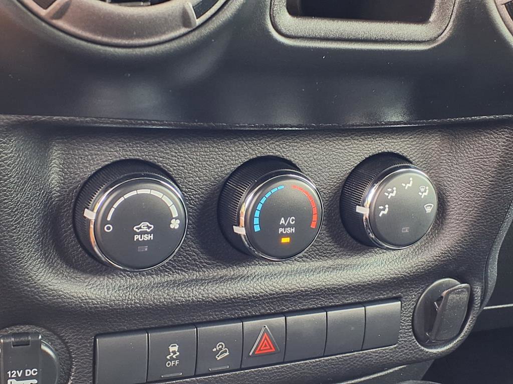 Used 2017 Jeep Wrangler Unlimited Sport image 9