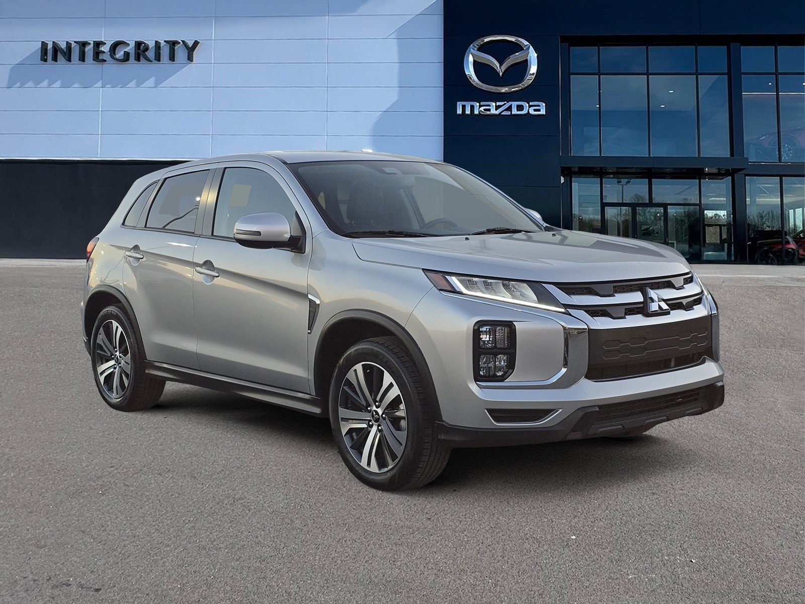 Used 2024 Mitsubishi Outlander Sport SE image 2