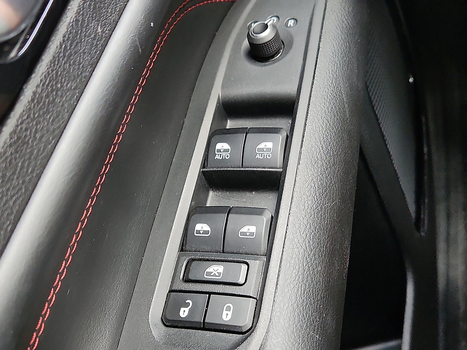 Used 2023 Jeep Compass Trailhawk image 20