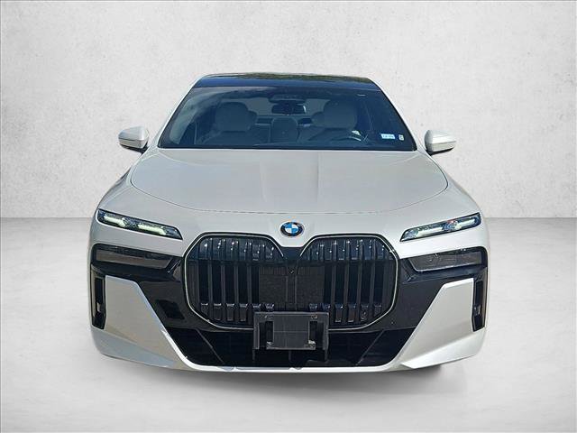 Used 2025 BMW 760i xDrive w/ Executive Package AWD/4WD video 2