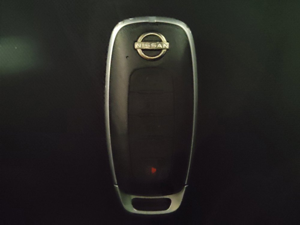 Used 2023 Nissan Versa SR w/ Trunk Package image 32