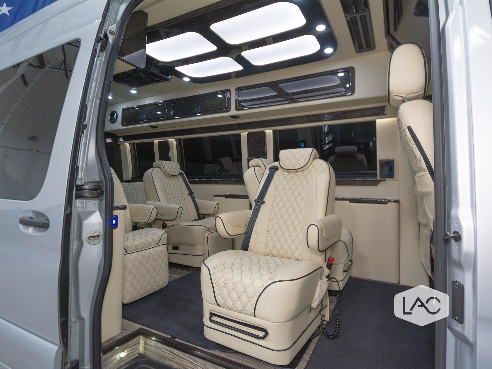 Used 2020 Mercedes-Benz Sprinter 3500 image 7