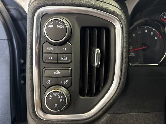 Used 2021 Chevrolet Silverado 1500 LT w/ Bed Protection Package AWD/4WD image 18