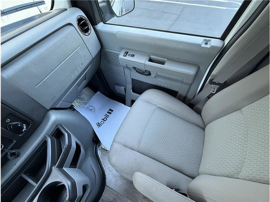 Used 2014 Ford E-150 and Econoline 150 Wagon image 31