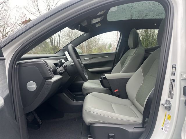 New 2026 Volvo EX30 Plus w/ Protection Package Premier image 14