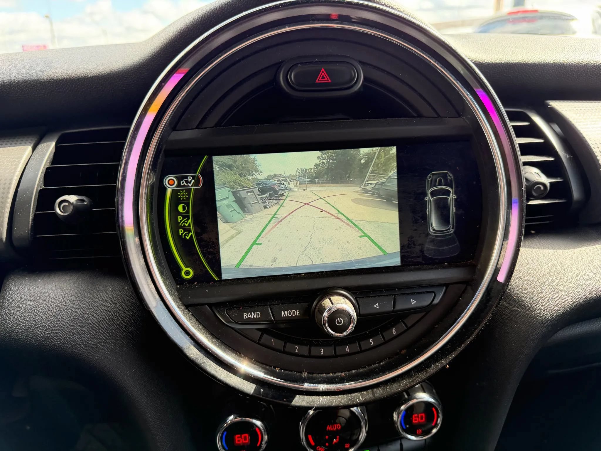Used 2015 MINI Cooper 2-Door Hardtop FWD image 10