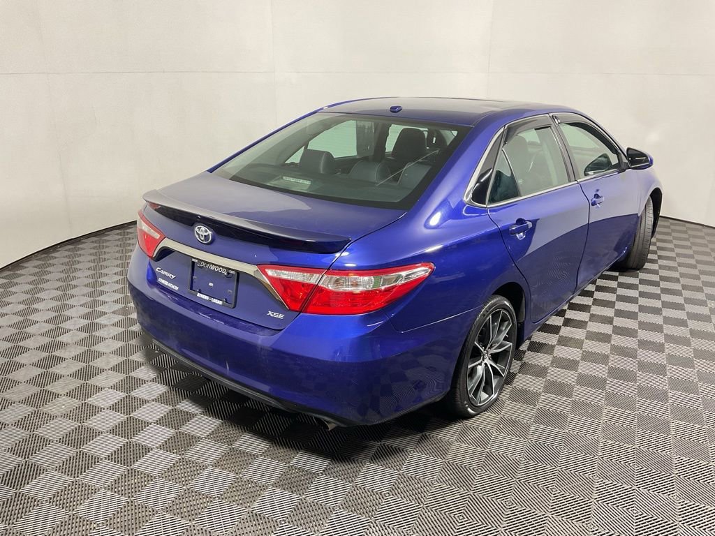 Used 2015 Toyota Camry XSE w/ Moonroof Package image 16