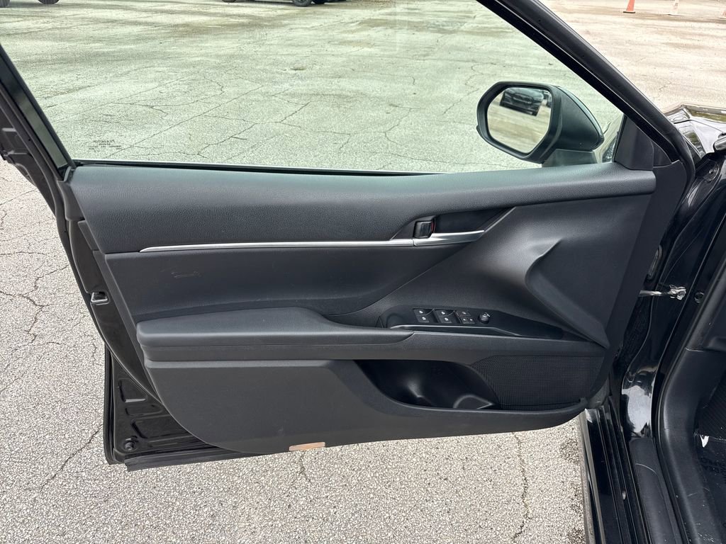 Used 2019 Toyota Camry SE image 13