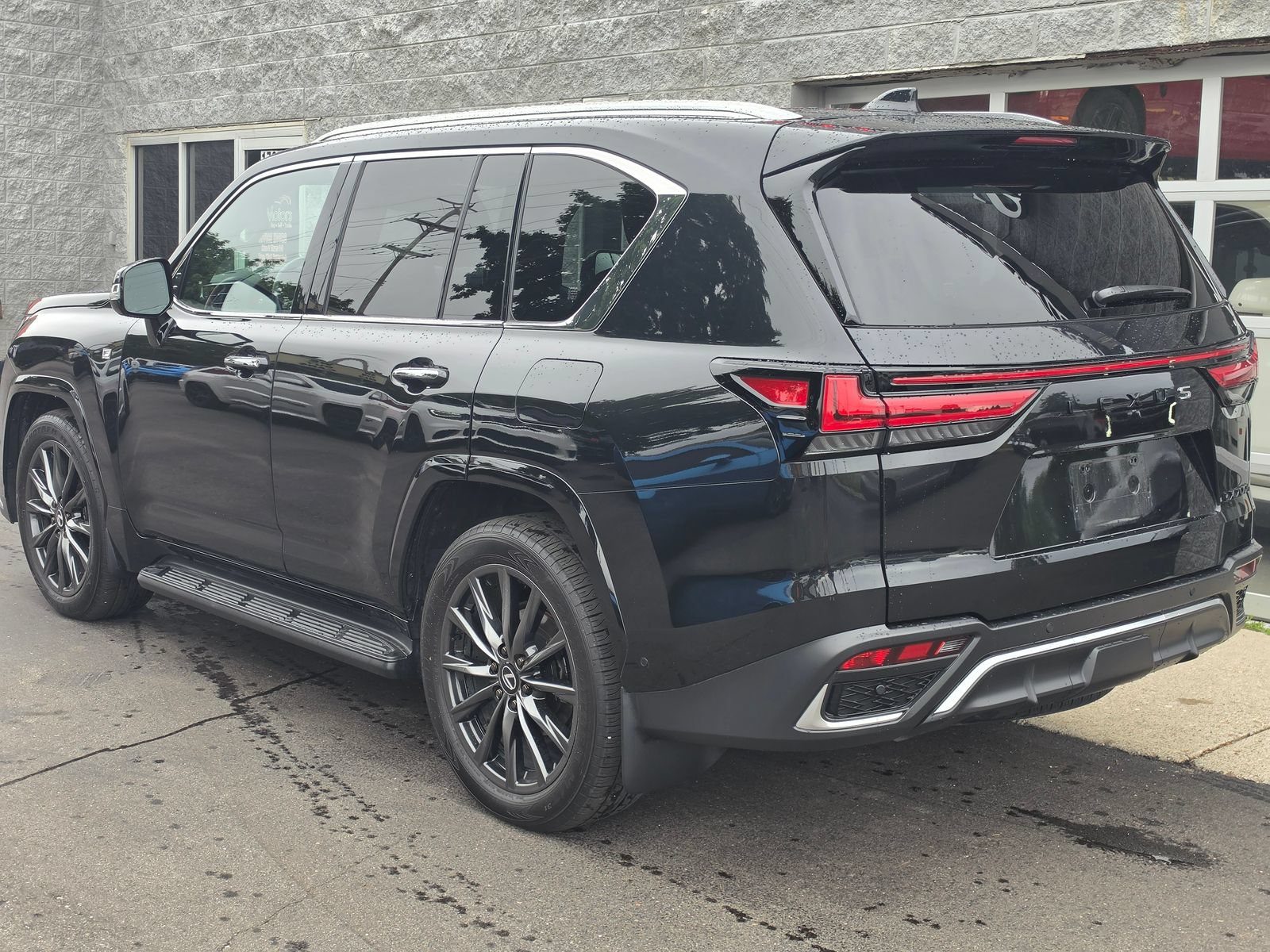 Used 2026 Lexus LX 700h F Sport AWD/4WD image 6