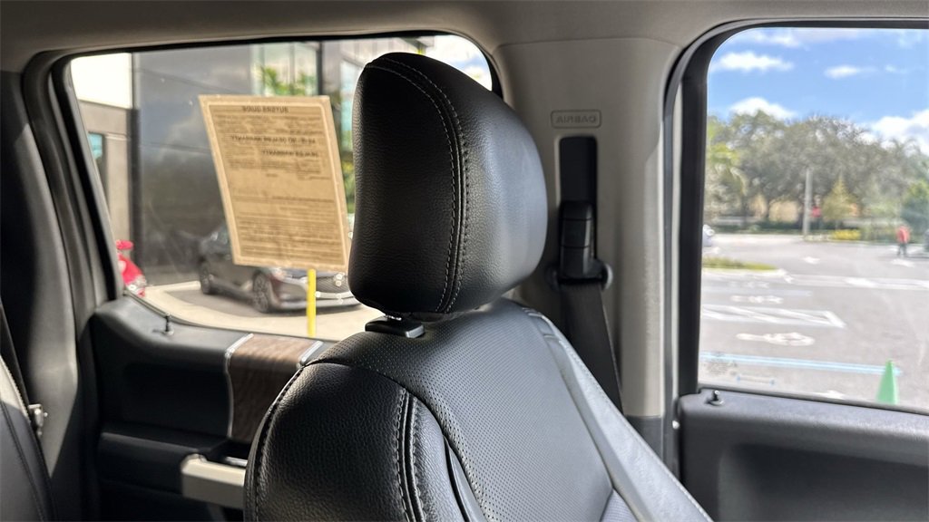 Used 2017 Ford F350 Lariat w/ Chrome Package image 21