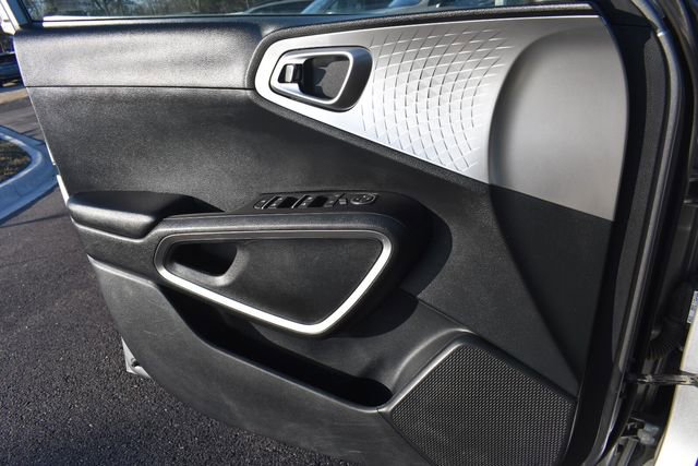 Used 2023 Kia Soul LX w/ Option Group 015 image 28