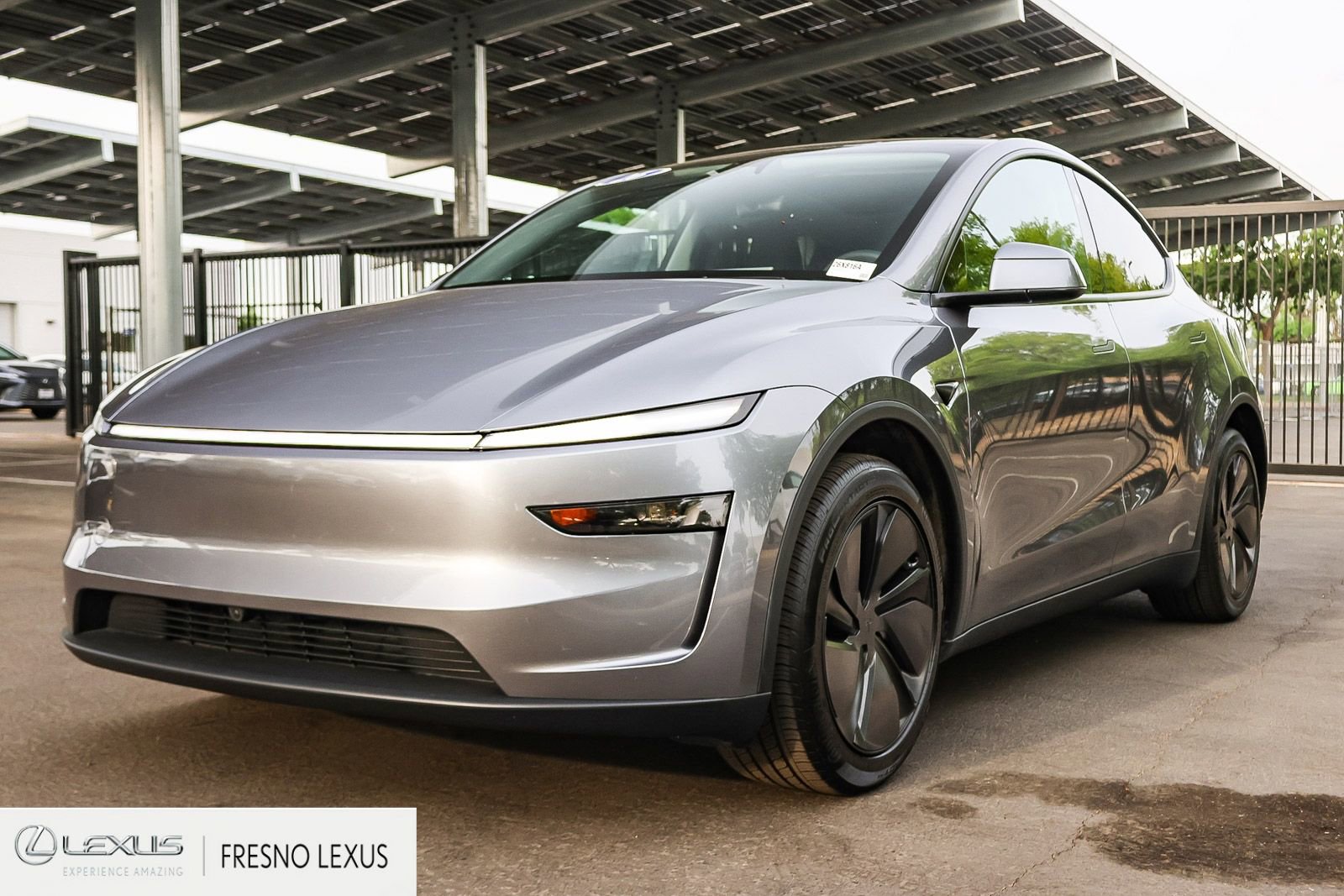 Used 2026 Tesla Model Y 2WD image 3