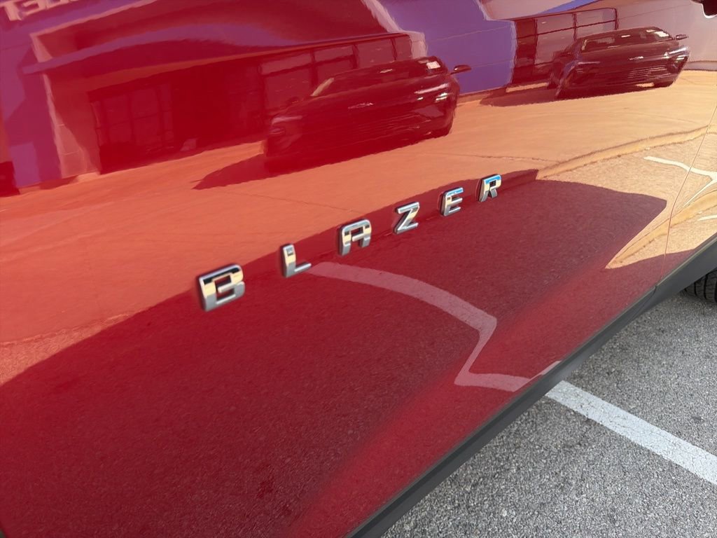 Used 2019 Chevrolet Blazer LT w/ Sun and Wheels Package image 11